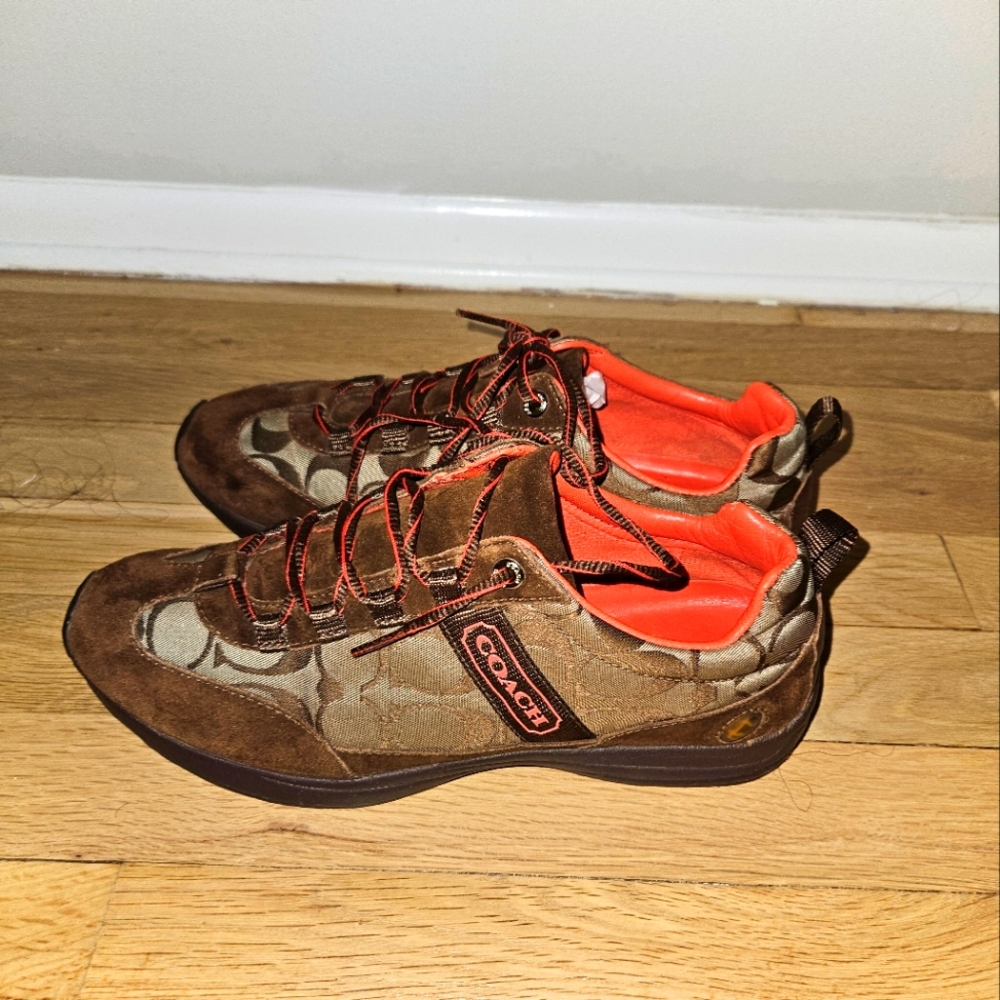 Women's coach shoes sz 9